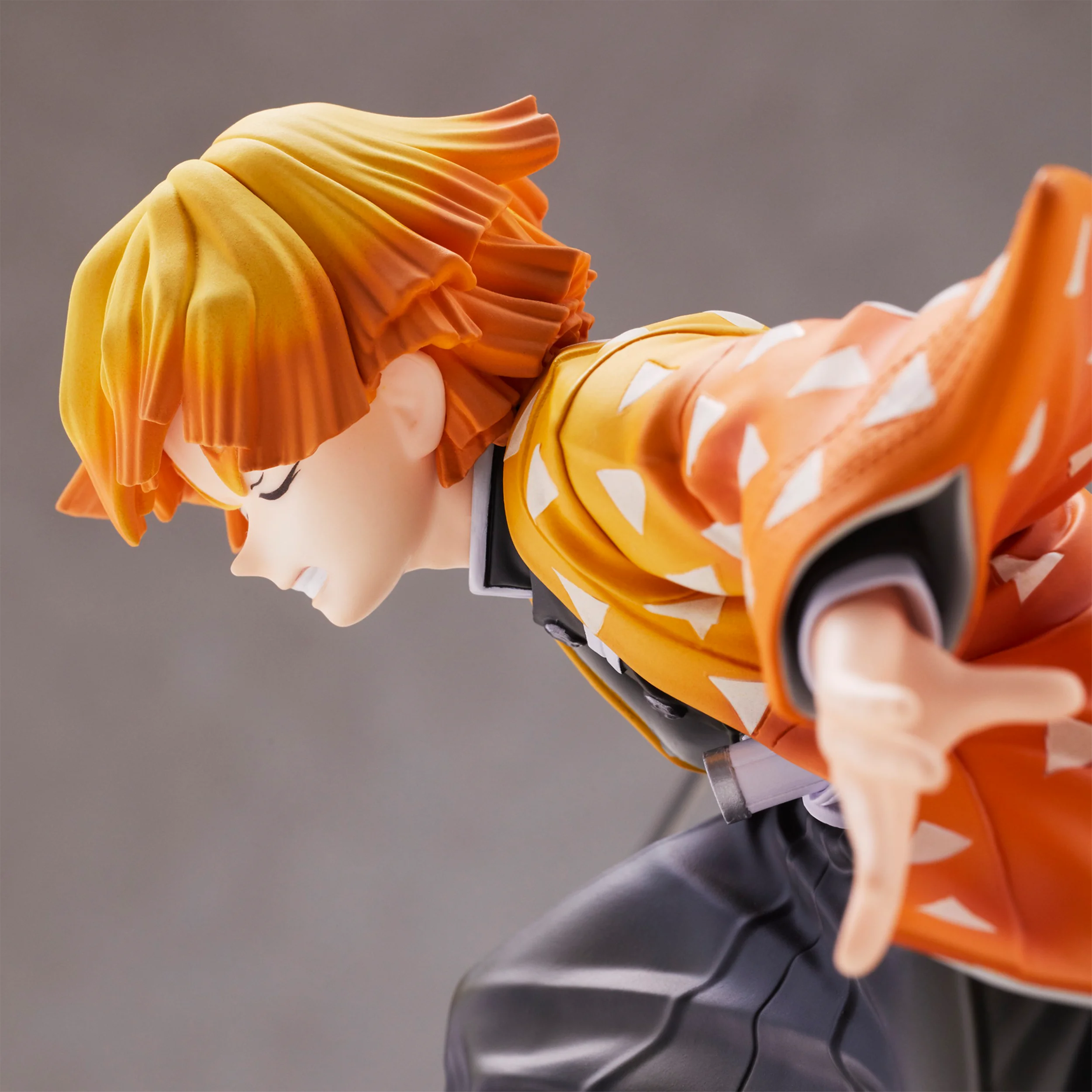 Demon Slayer: Kimetsu no Yaiba - Zenitsu Agatsuma